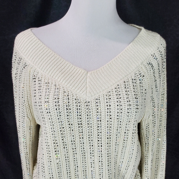 I.N.C. International Concepts Winter White V-Neck Rhinestone Sparkly Sweater S - Picture 7 of 12